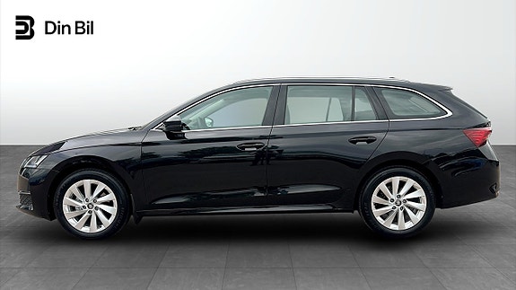 Skoda Octavia 2 of 5