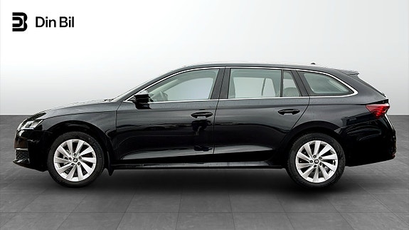 Skoda Octavia 2 of 5