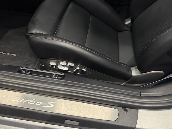 Porsche 911 Turbo S 10 of 25
