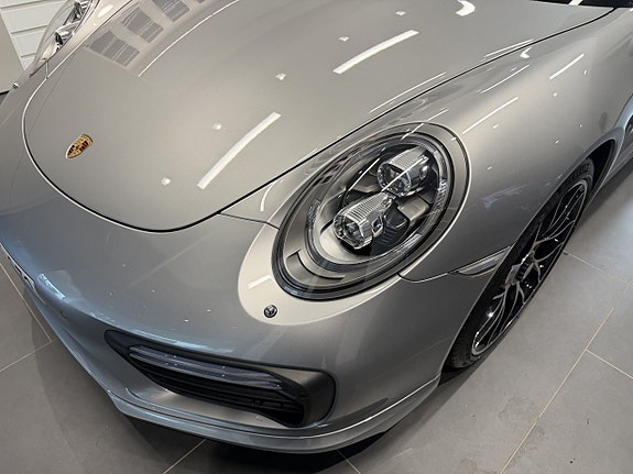 Porsche 911 Turbo S 21 of 25