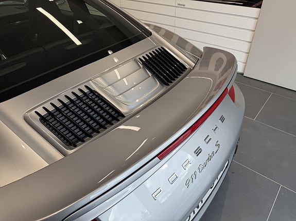 Porsche 911 Turbo S 14 of 25