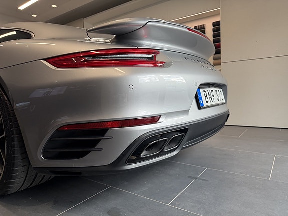 Porsche 911 Turbo S 23 of 25