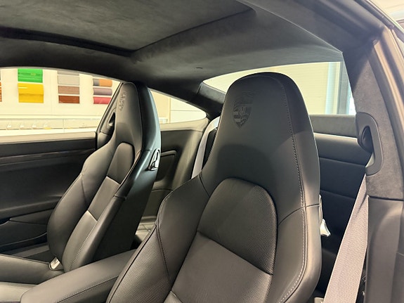 Porsche 911 Turbo S 9 of 25
