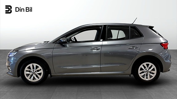 Skoda Fabia 2 of 12