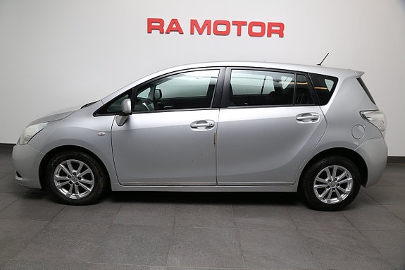 Toyota Verso 3 of 5
