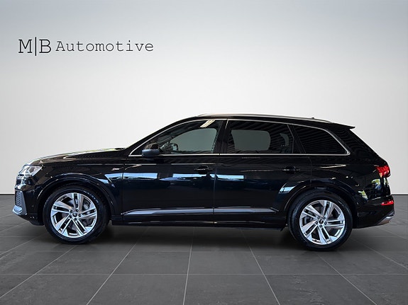 Audi Q7 3 of 5