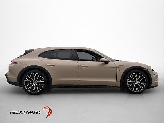 Porsche Taycan 8 of 30