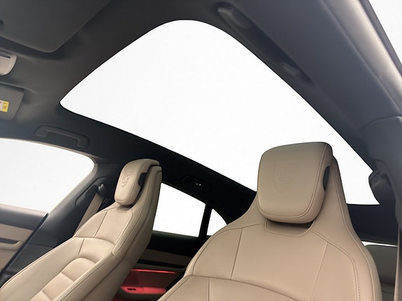 Porsche Taycan 13 of 30