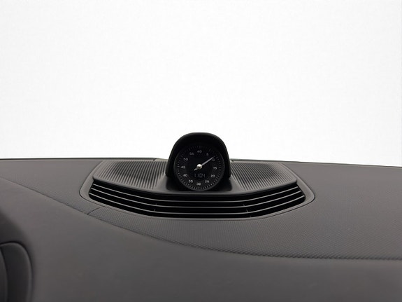 Porsche Taycan 14 of 30