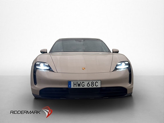 Porsche Taycan 3 of 5