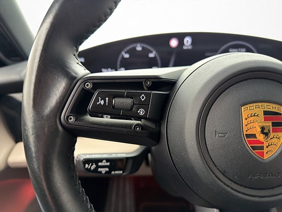 Porsche Taycan 20 of 30