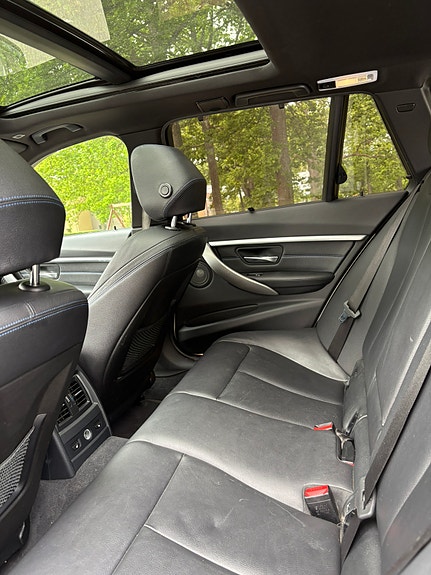 BMW 340i 9 of 10