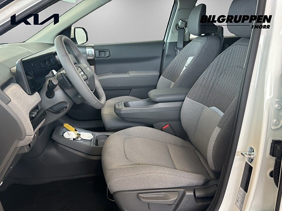 Kia EV3 8 of 16