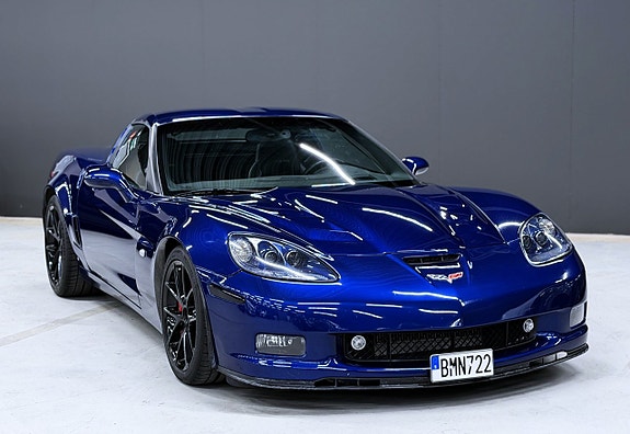 Chevrolet Corvette 18 of 24