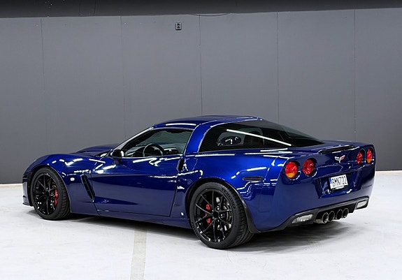 Chevrolet Corvette 2 of 5