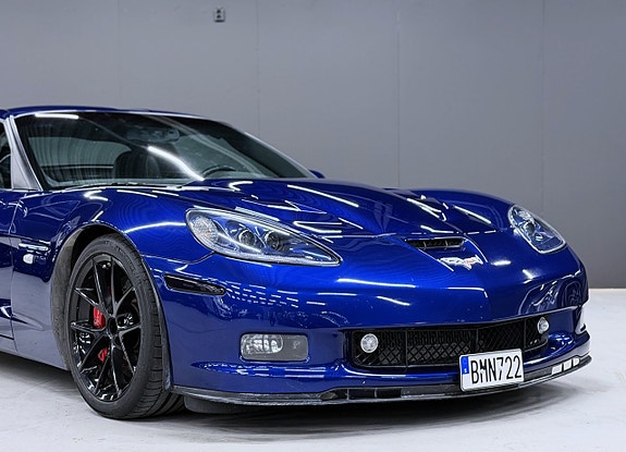 Chevrolet Corvette 12 of 24