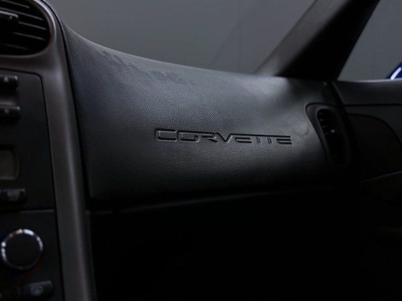 Chevrolet Corvette 14 of 24