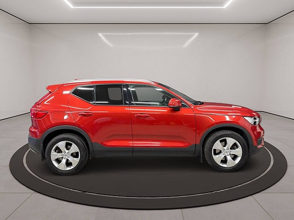 Volvo XC40 8 of 27