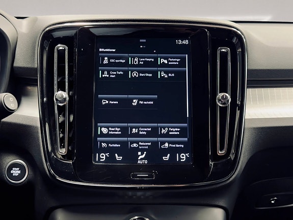 Volvo XC40 22 of 27