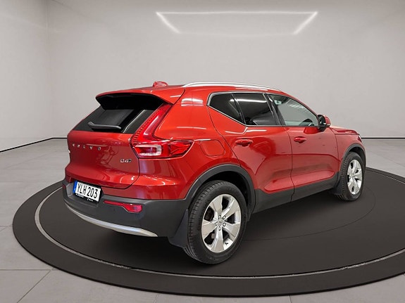 Volvo XC40 9 of 27