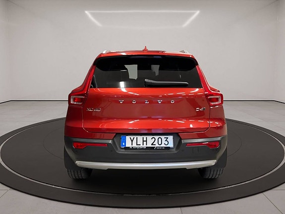 Volvo XC40 11 of 27