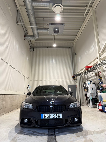 BMW 535d 2 of 5