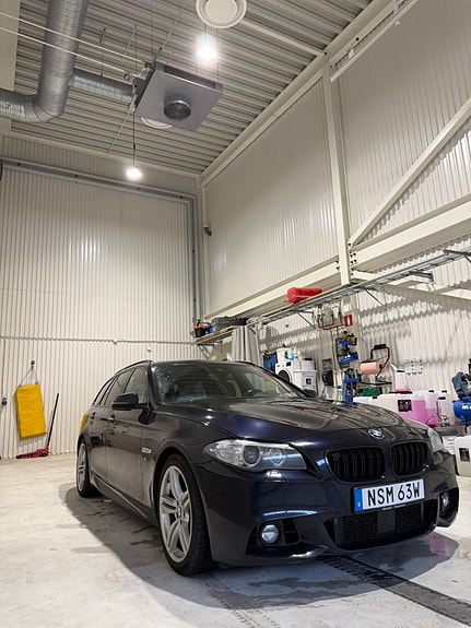 BMW 535d 4 of 5