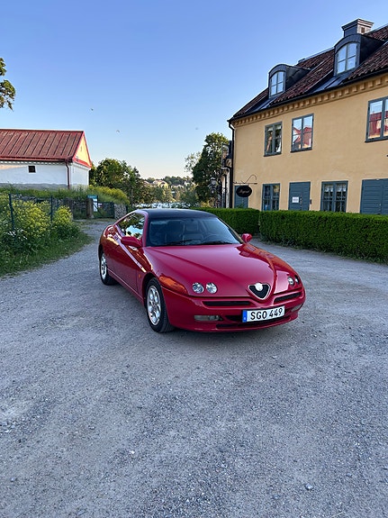 Alfa Romeo GTV 2 of 13