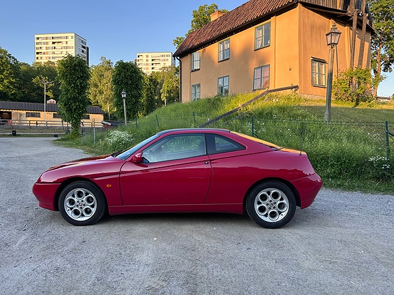 Alfa Romeo GTV 5 of 13