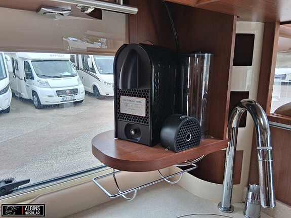 Carthago Chic E-Line I50 Yachting / Hydrauliska stödben / Dragkrok 21 of 21