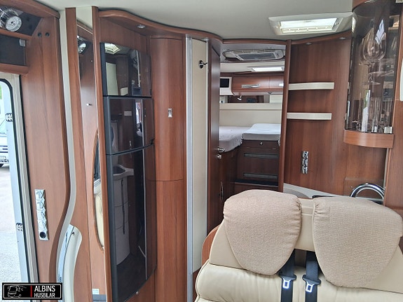 Carthago Chic E-Line I50 Yachting / Hydrauliska stödben / Dragkrok 16 of 21