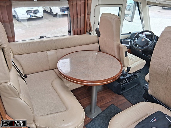 Carthago Chic E-Line I50 Yachting / Hydrauliska stödben / Dragkrok 11 of 21