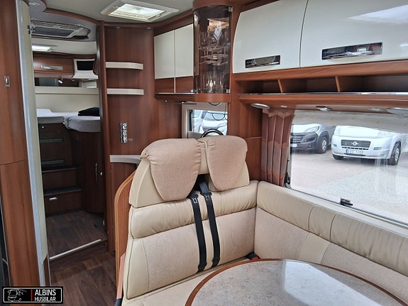 Carthago Chic E-Line I50 Yachting / Hydrauliska stödben / Dragkrok 15 of 21