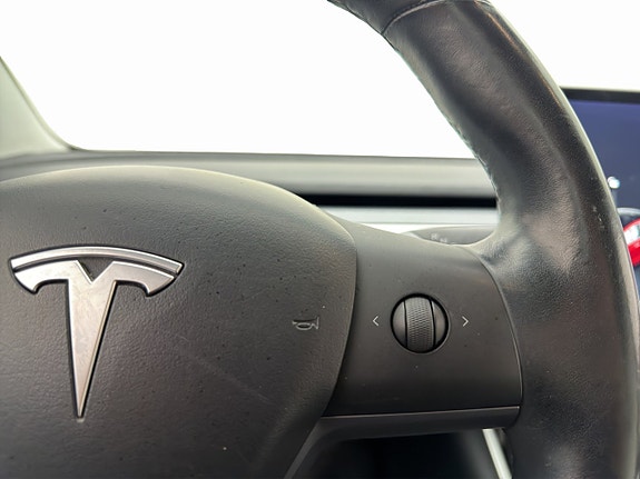 Tesla Model 3 15 of 30