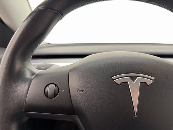 Tesla Model 3 14 of 30