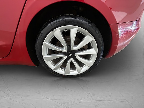 Tesla Model 3 30 of 30