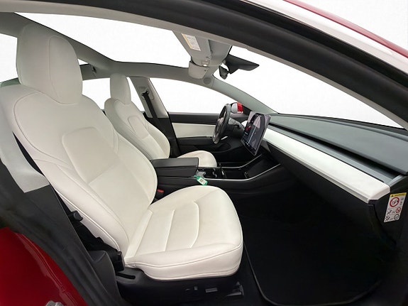 Tesla Model 3 25 of 30