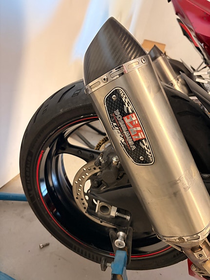 Suzuki Gsxr 1000 4 of 8