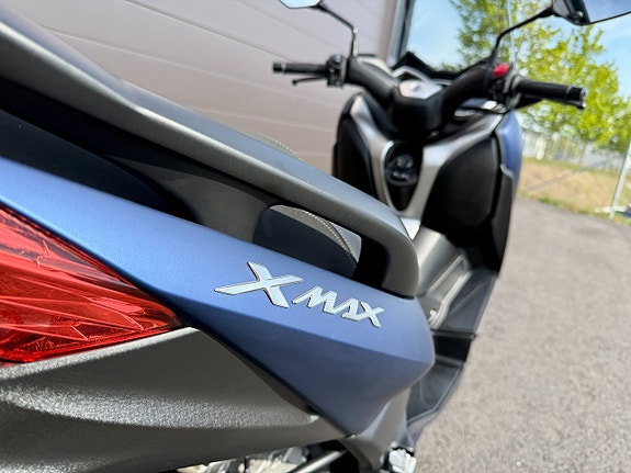 Yamaha X-max 300 5 of 5