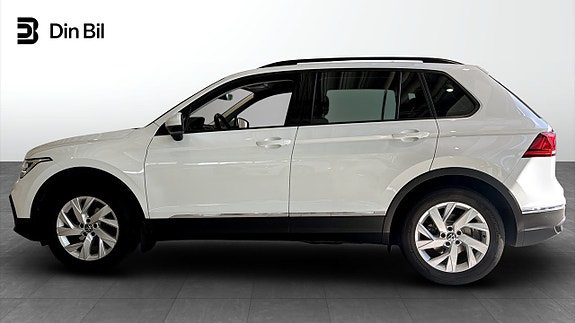 Volkswagen Tiguan 2 of 5