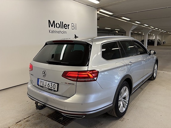 Volkswagen Passat Alltrack 5 of 5