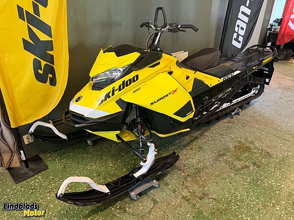 Ski-Doo Summit X 154" 850 E-tec -20 m. SHOT