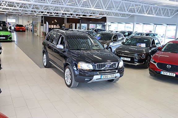 Volvo XC90 3 of 5
