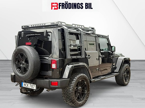 Jeep Wrangler Unlimited 5 of 5