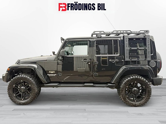 Jeep Wrangler Unlimited 2 of 5