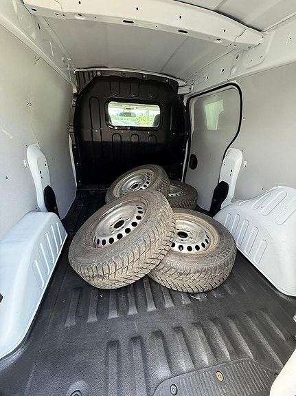 Renault Kangoo Express 4 of 5