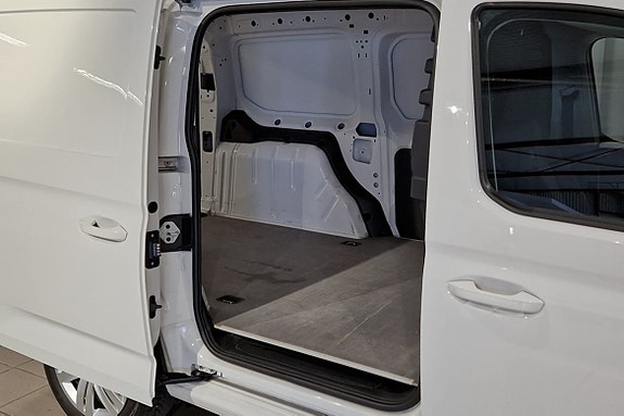 Volkswagen Caddy Maxi 5 of 5
