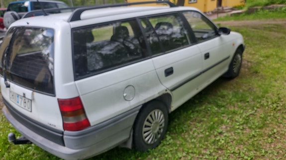 Opel Astra 3 of 5