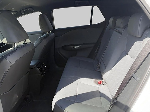 Lexus RZ350e 7 of 24