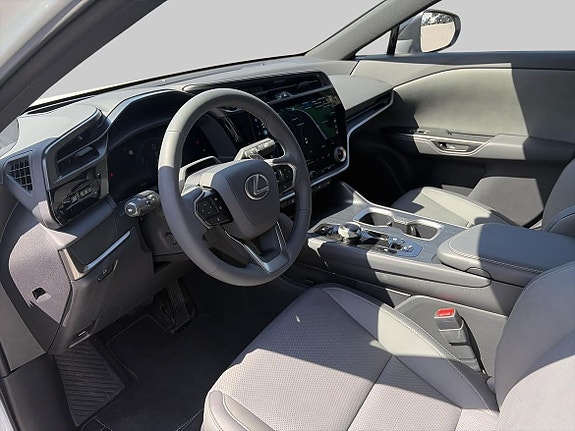 Lexus RZ350e 10 of 24